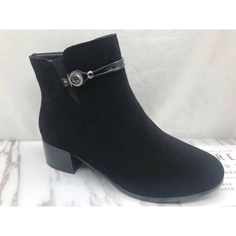 冬季2021新款女士棉鞋保暖舒适合脚休闲细腻轻便加绒加厚高筒户外防水防滑潮流百搭雪地靴204