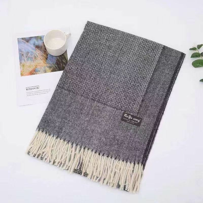 Scarf Ladies European And American Fashion Shawls Autumn And Winter Discount Promotion Season Coats All Casual Wholesale 126