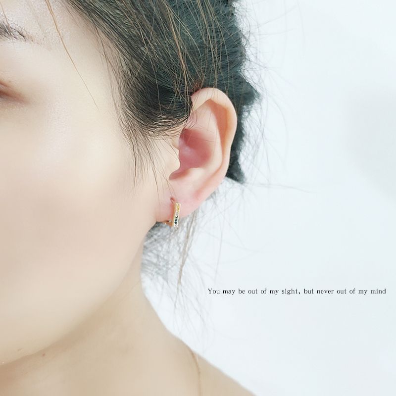 Simple circle ear buckle women's earrings 2021, trendy colorful gemstone design sense, fashionable and elegant stud earrings, cold style ear loops