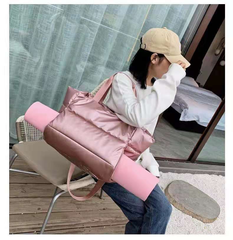 Ultra Light Soft Down Bag Network Red High-End Yoga Mat Gym Dry And Wet Separation Luggage details Picture