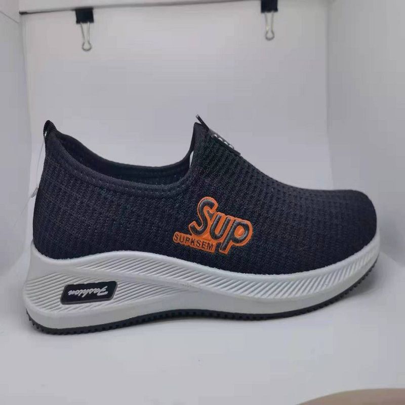 运动鞋男飞织网面透气2021夏秋季新款男鞋个性休闲鞋轻便纯色跑鞋a6