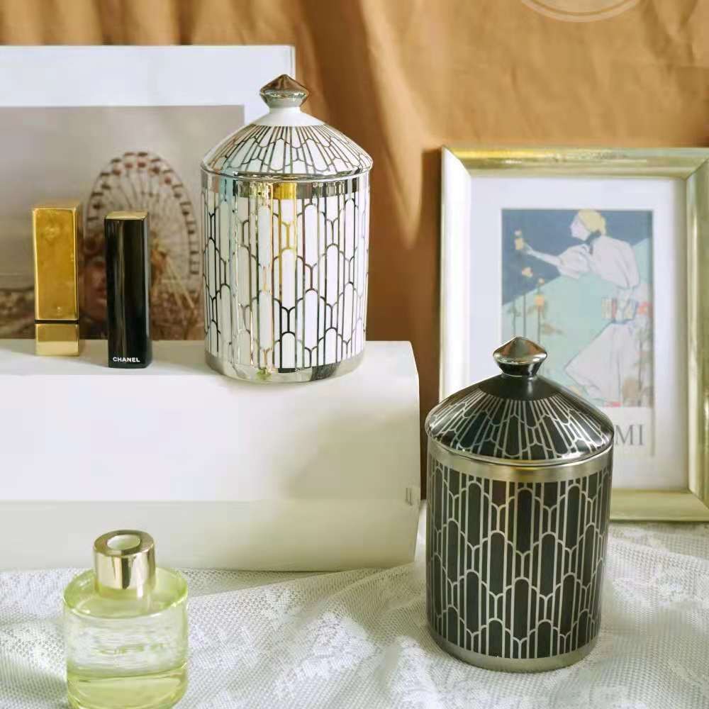 Customized LOGO pattern for the new geometric gold, silver and black ceramic storage jar cup detail image 3