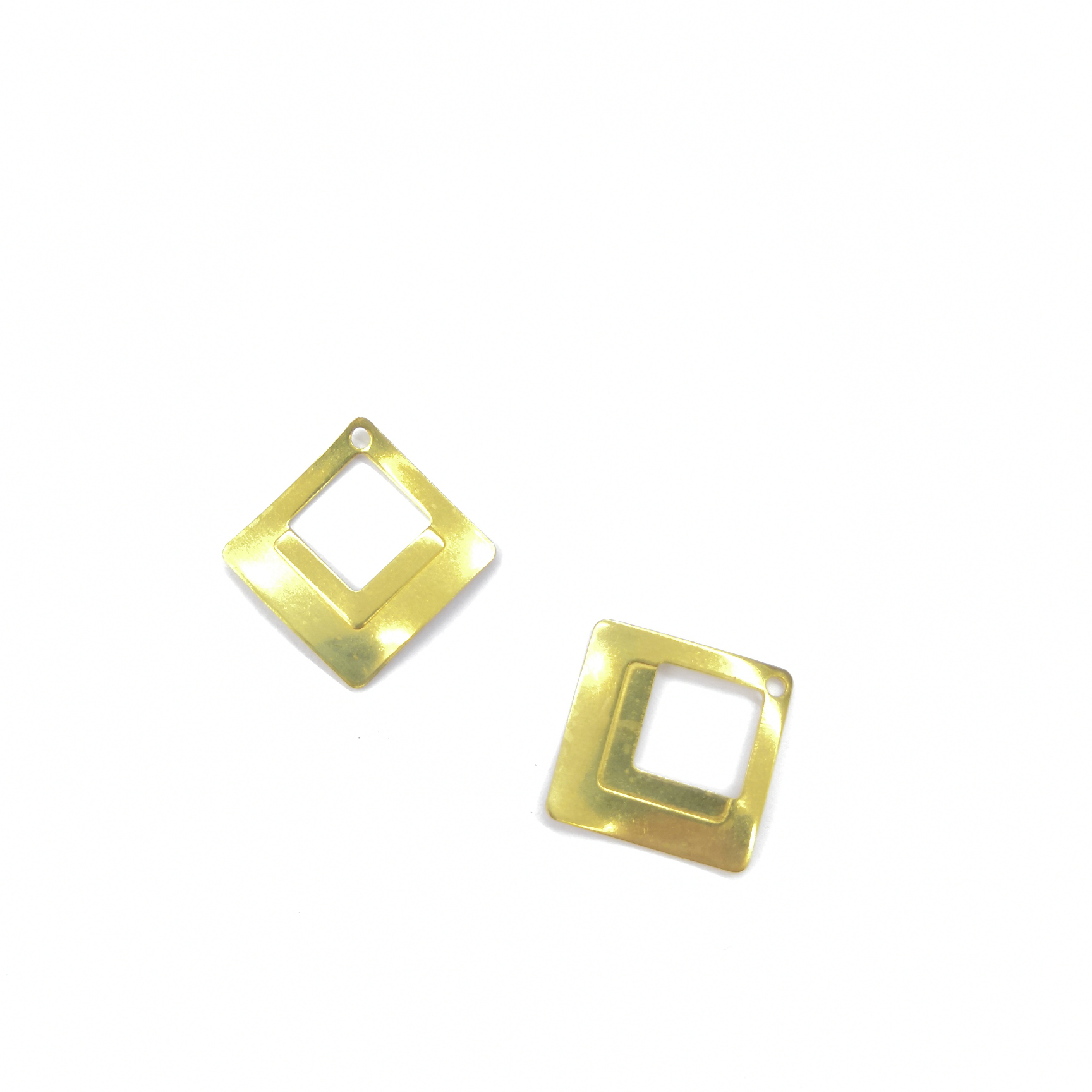 XW02066 Hollow square through a hole