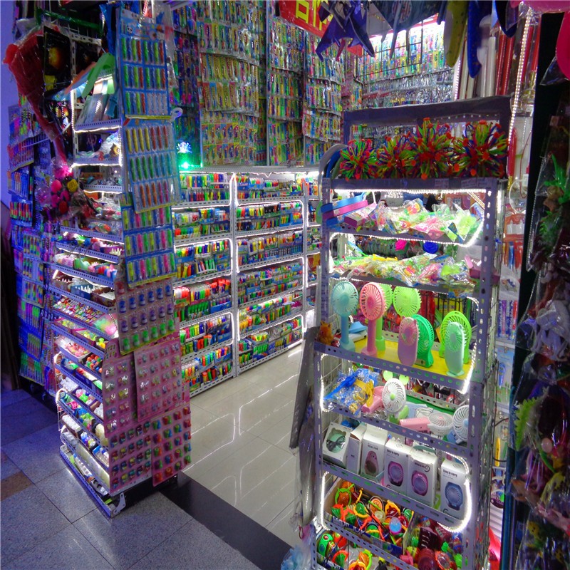 A variety of children's toys, gyroscopic luminescent mini gifts, sports and leisure gyroscopic street stall supplies, factory direct sales detail image 16