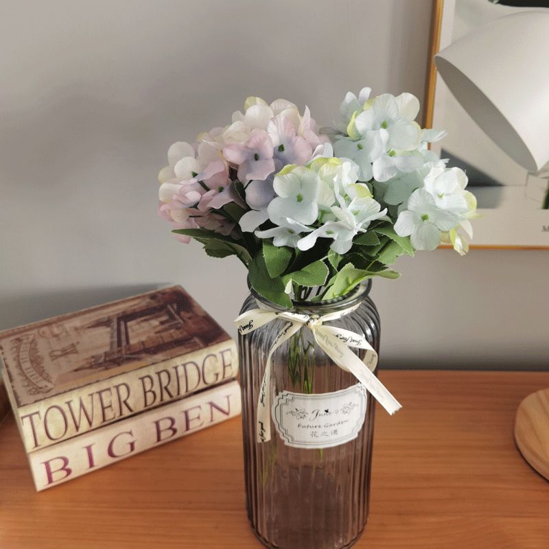 Five-headed natural style hydrangea simulation flower, Nordic style silk flower, flower arrangement handicraft, display item, beautiful Chen photography prop Application Scenario