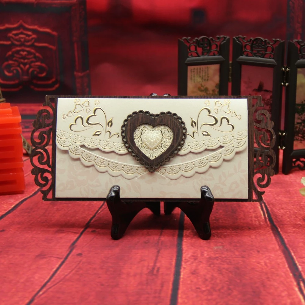 Single heart-shaped acrylic wooden invitation card, heart-shaped small wooden pieces detail image 2
