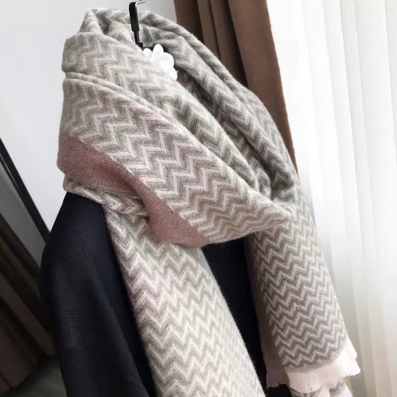 Scarf Ladies European And American Fashion Shawl Autumn And Winter Discount Promotion Season Coat All Casual Wholesale 9251