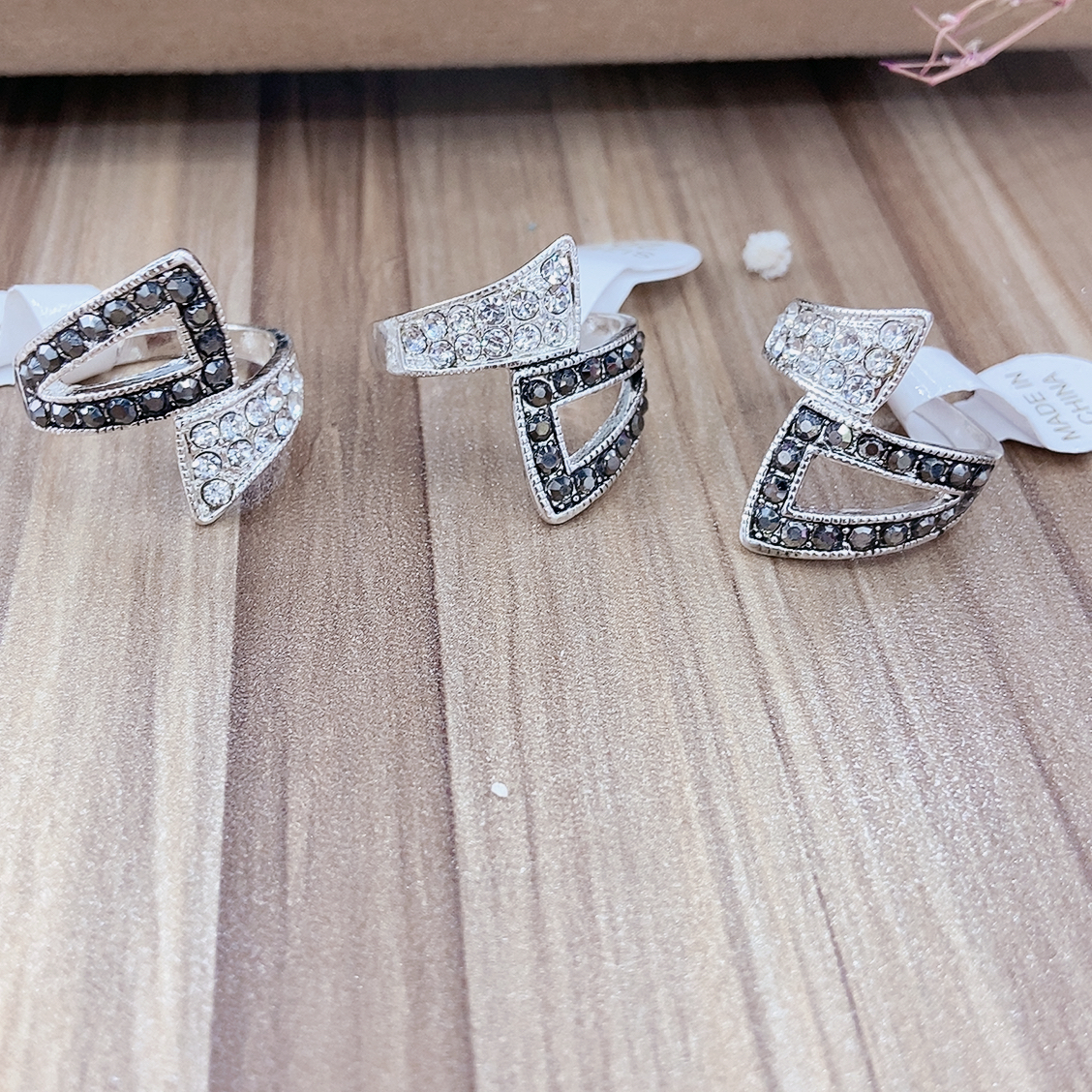 Silver plated white diamond ten bright black diamond ring Silver plated high-grade fashion Korean trend ring