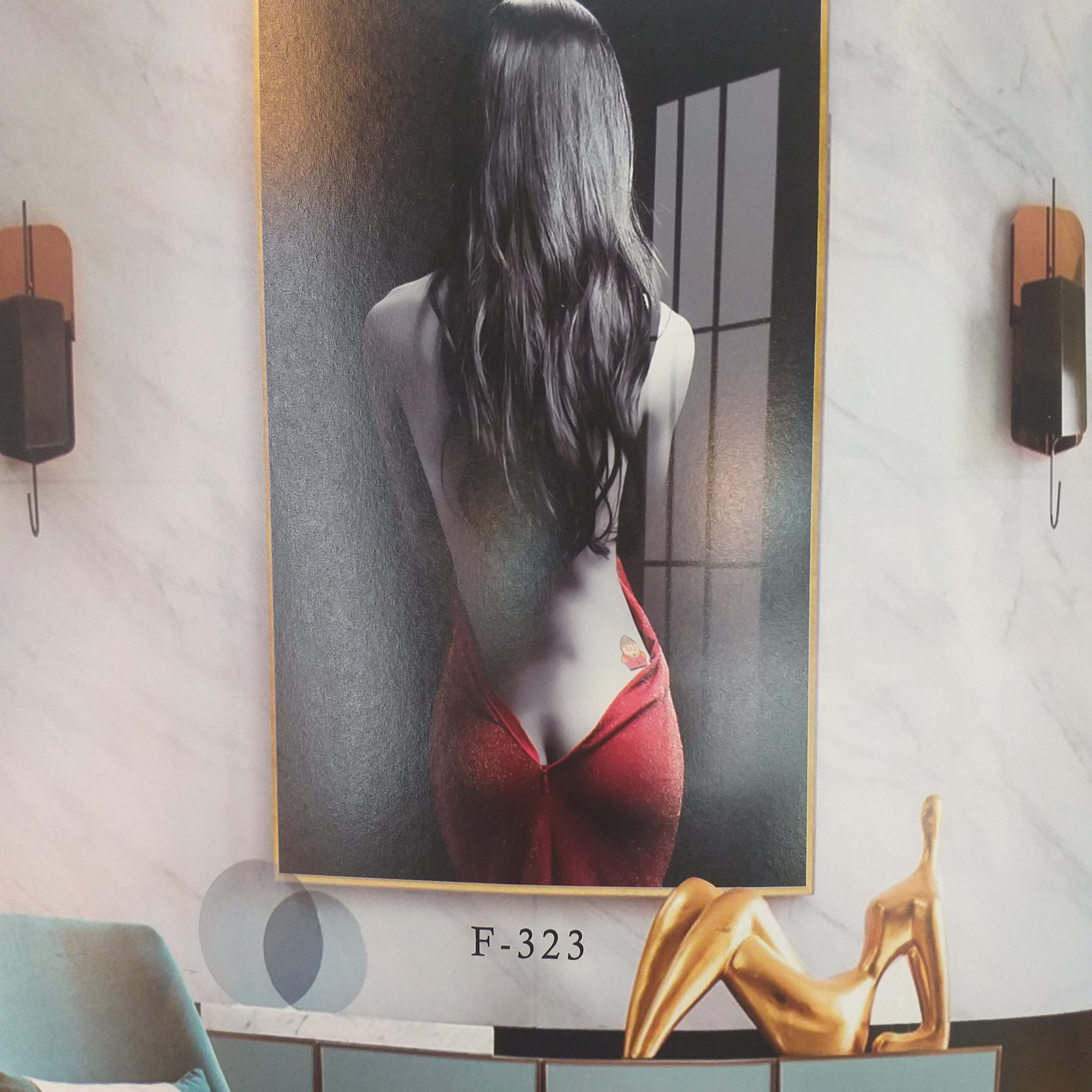 F323