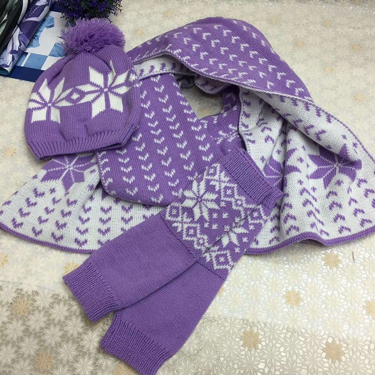 Jane Eyre Siyuan Autumn and Winter New Collection: Women's woolen knitted hat, scarf, gloves, three-piece set, earmuffs, headwear, snowflake Christmas set Application Scenario