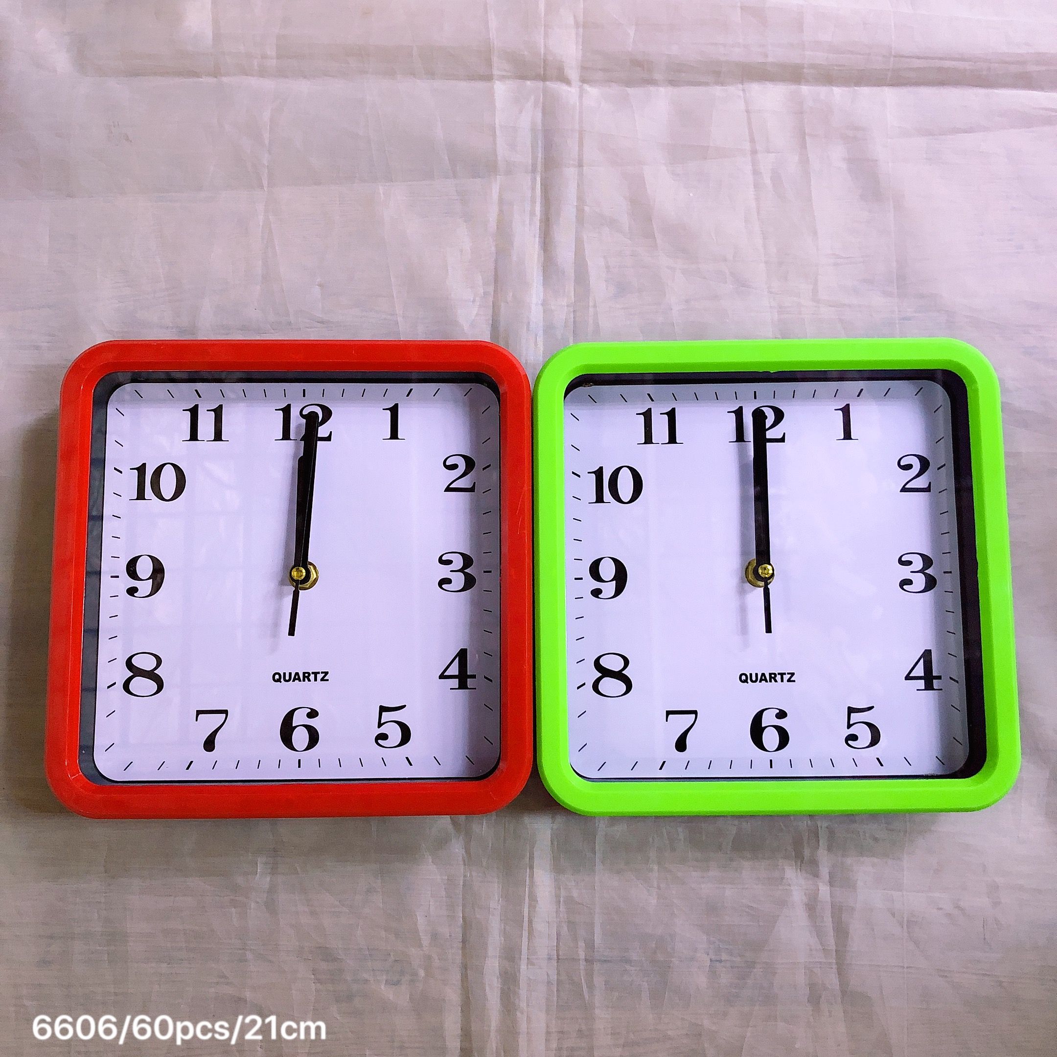 Foreign Trade Square simple wall clock, 8-inch large characters, clear living room quartz clock, 21cm