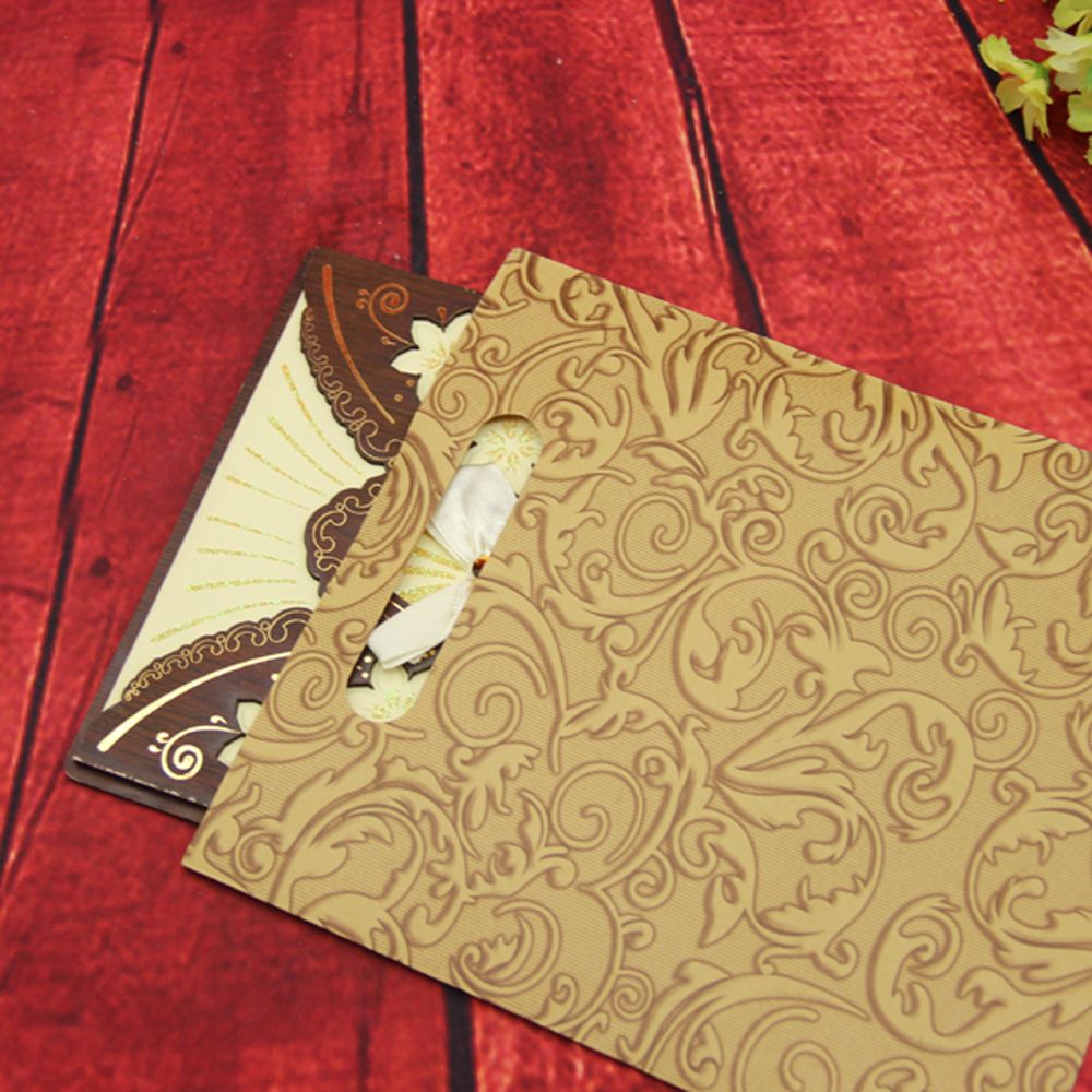 More than ten flowered wooden invitations Application Scenario