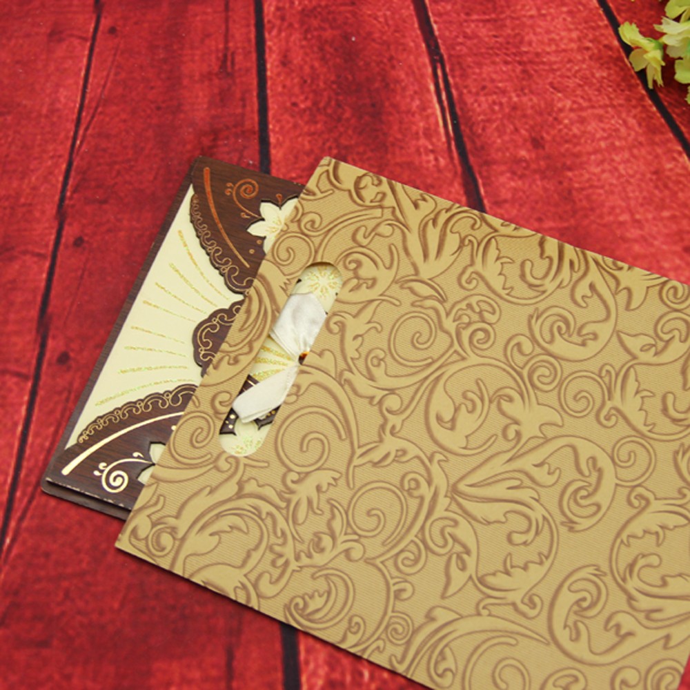More than ten flowered wooden invitations detail image 4