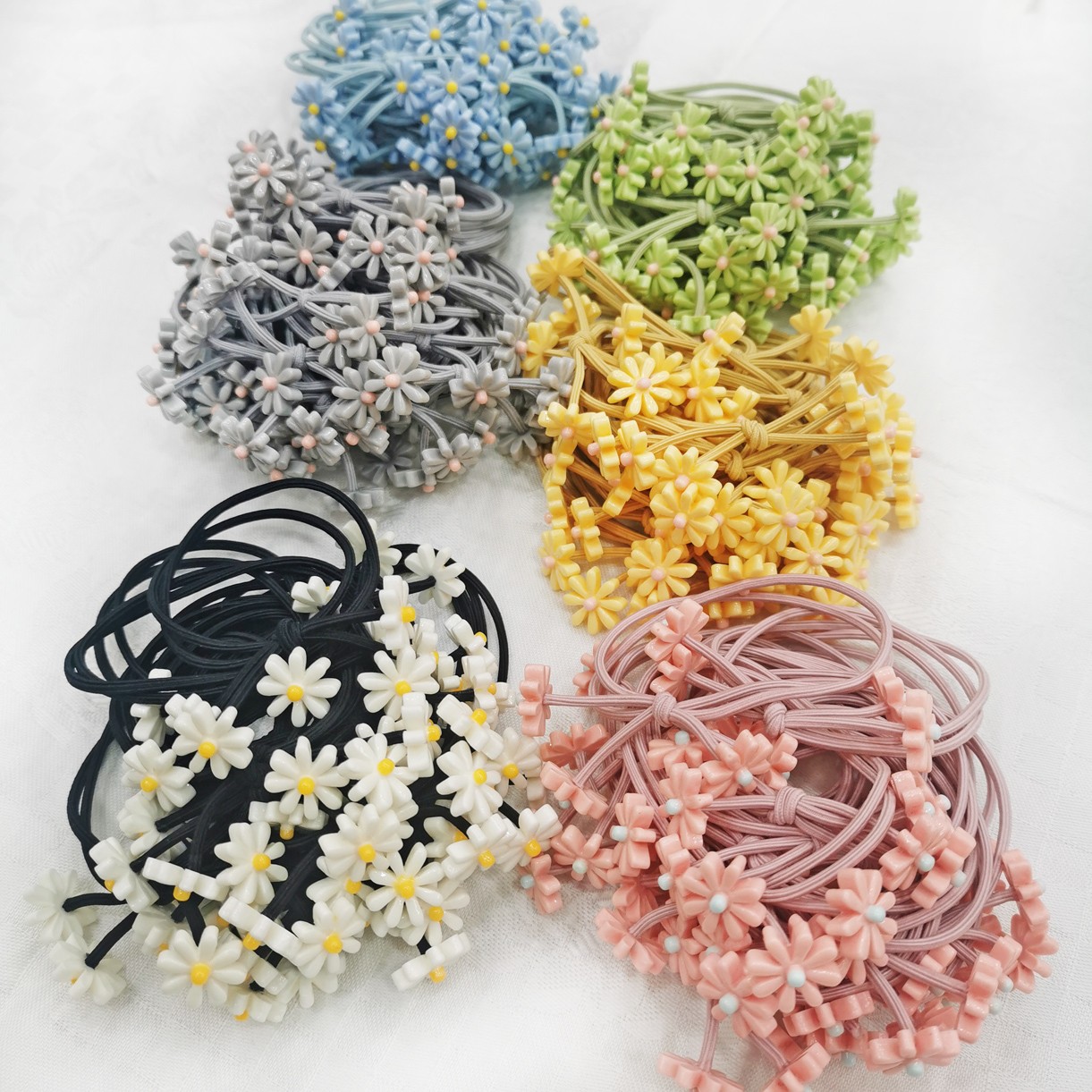 Round rubber band knot 2021 Daisy headband pic 2