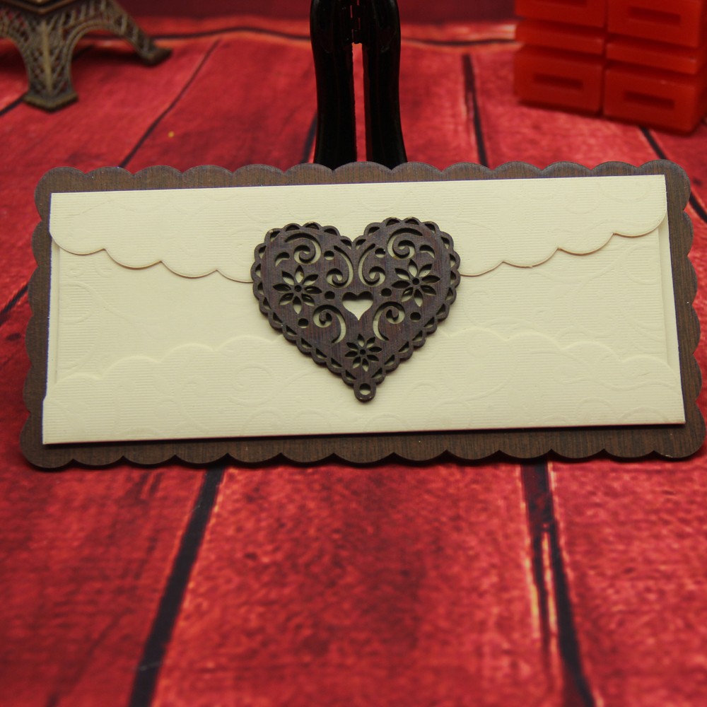 Concave-convex flower heart-shaped wooden invitation card, Hua heart-shaped wooden detail image 1