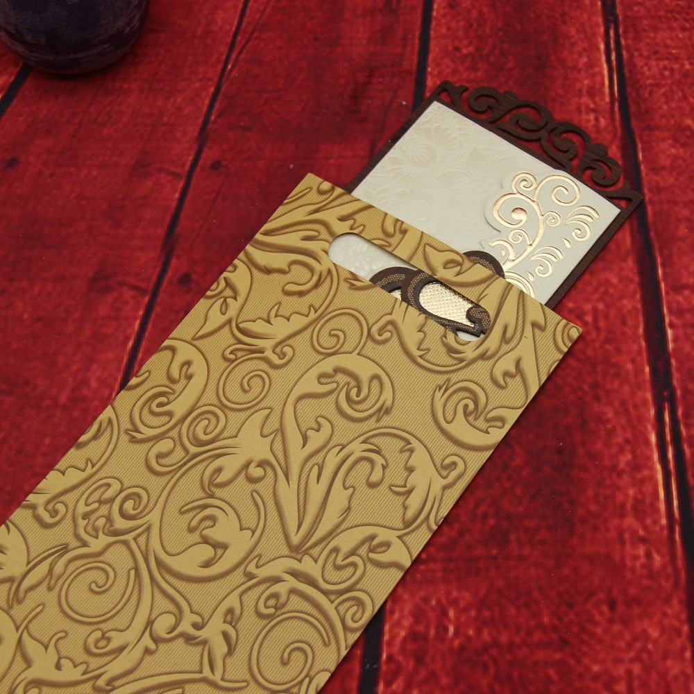 Double heart-shaped marked long lace, hollowed-out wooden invitation card detail image 3