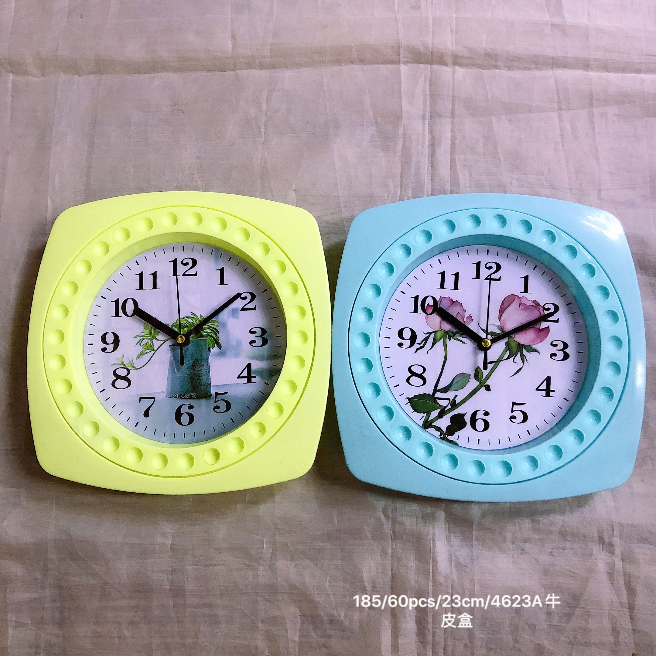 The foreign trade color series square quartz wall clock can be printed with LOGO, dear brother. Simple and cheap clock, 23cm