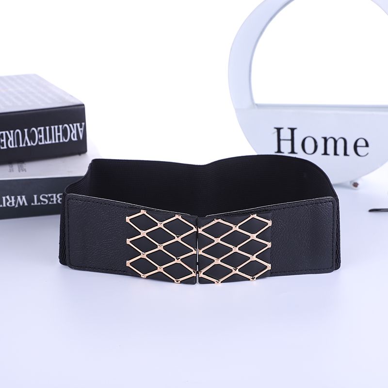 Black wide decorative elastic dress with elastic belt for women, versatile and fashionable. It features a thin waist seal and a wide belt full figure