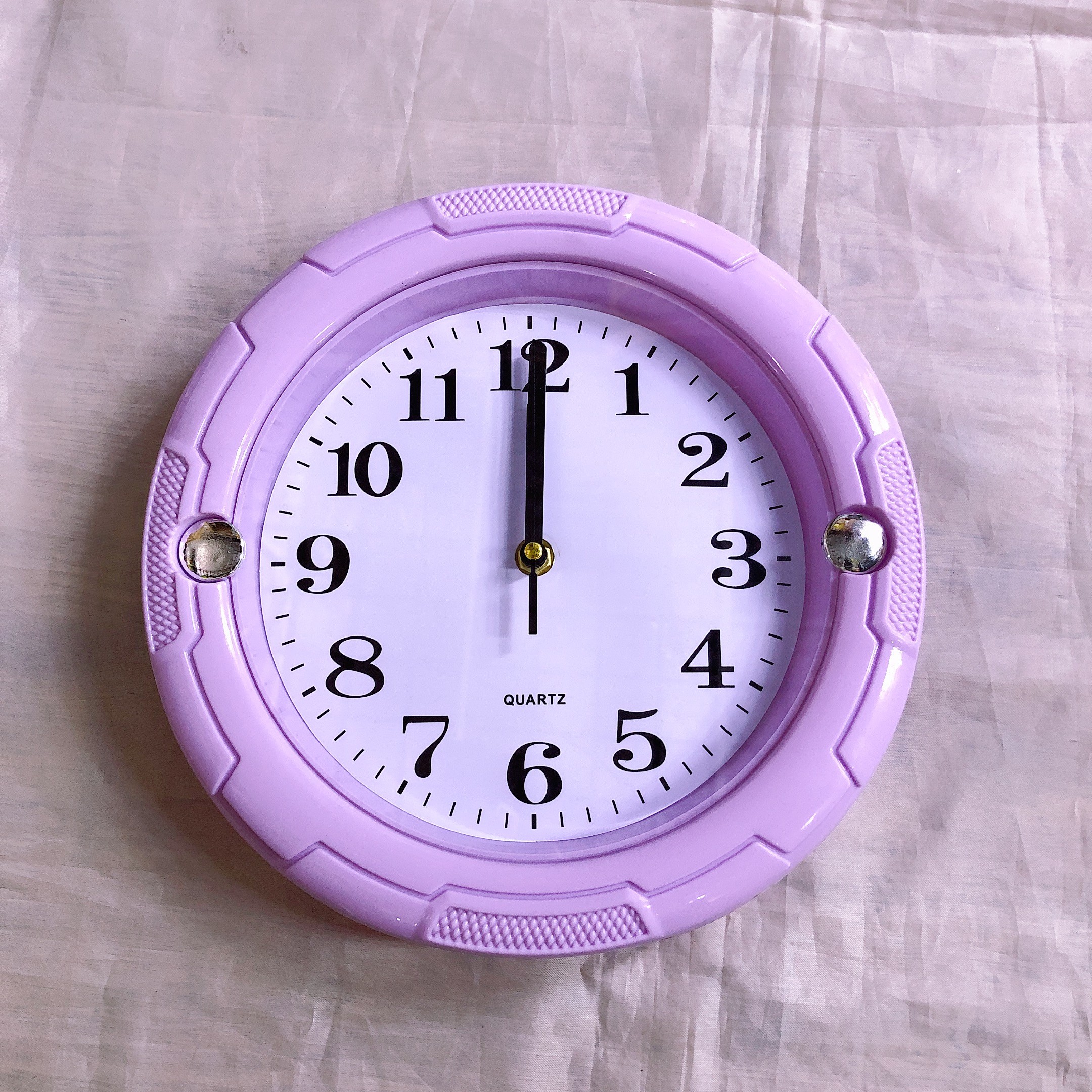 The foreign trade color series wall clock can be printed with LOGO. It is a round candy-colored household wall watch, measuring 26cm detail image 10