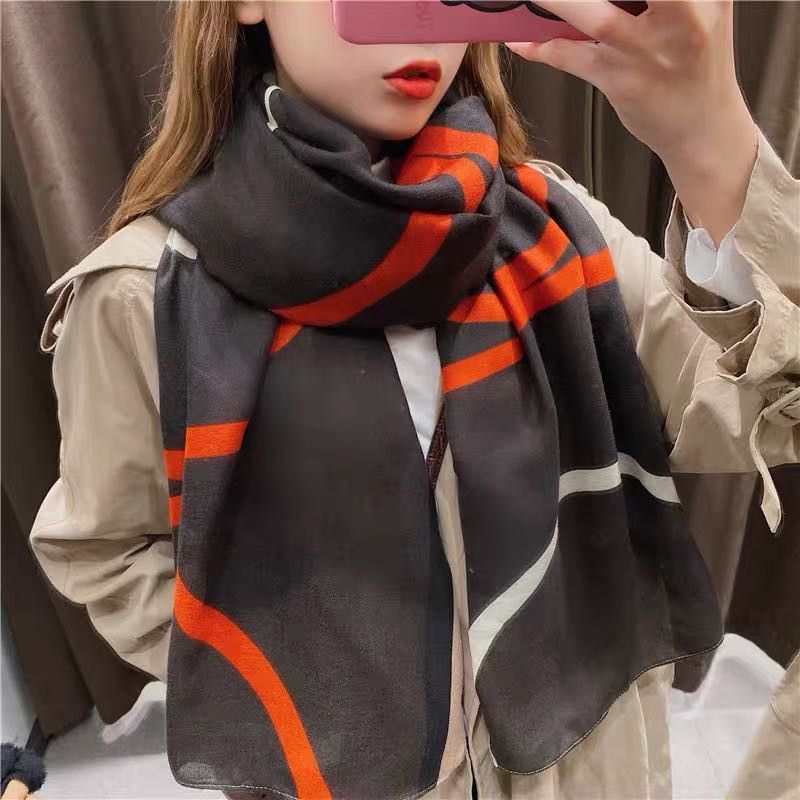 Scarf Ladies European And American Fashion Shawls Fall And Winter Discount Promotion Season Coat All Casual Wholesale 531