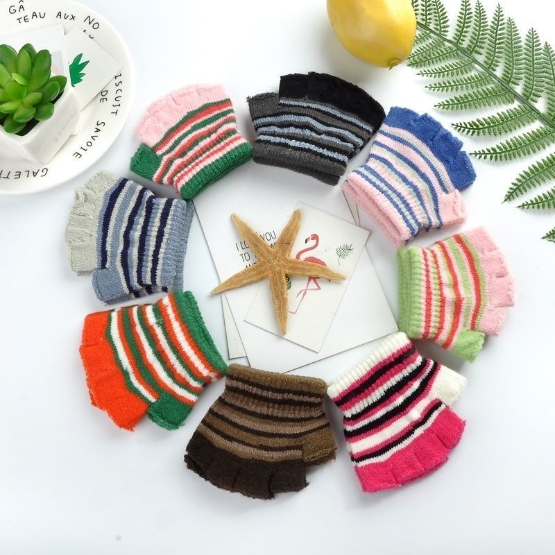 Best-selling, fashionable and durable gloves are sold directly by the manufacturer. They are practical, popular, made of genuine materials and suitable for both men and women. 197 new types of gloves are now available