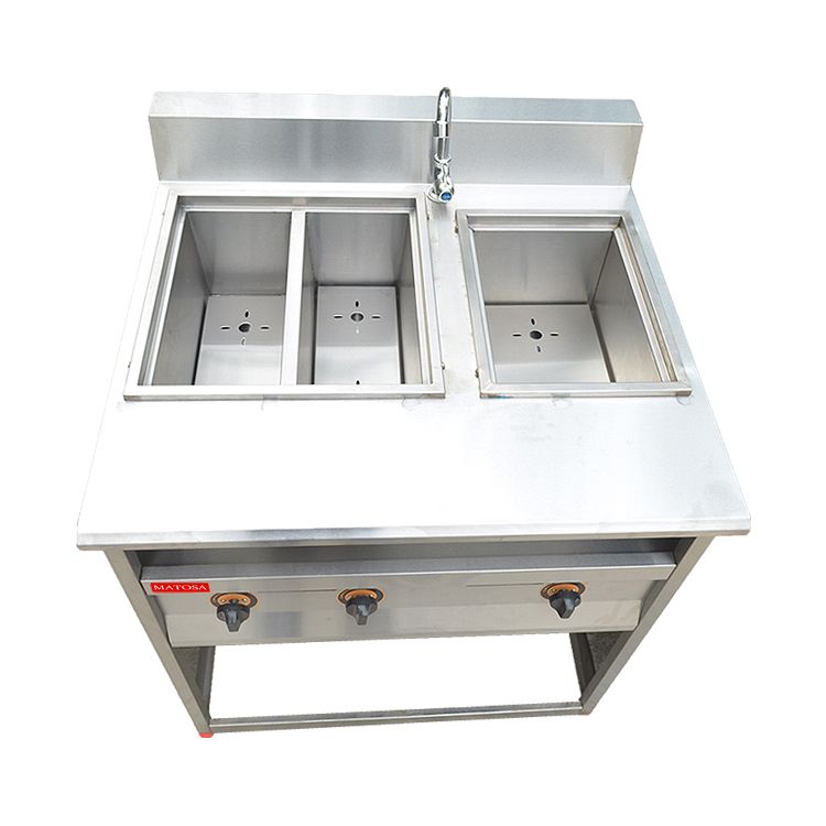 Vertical four-compartment noodle cooker with soup pool FY-4HX.R-2 gas noodle cooker for commercial spicy hot pot skewers Application Scenario
