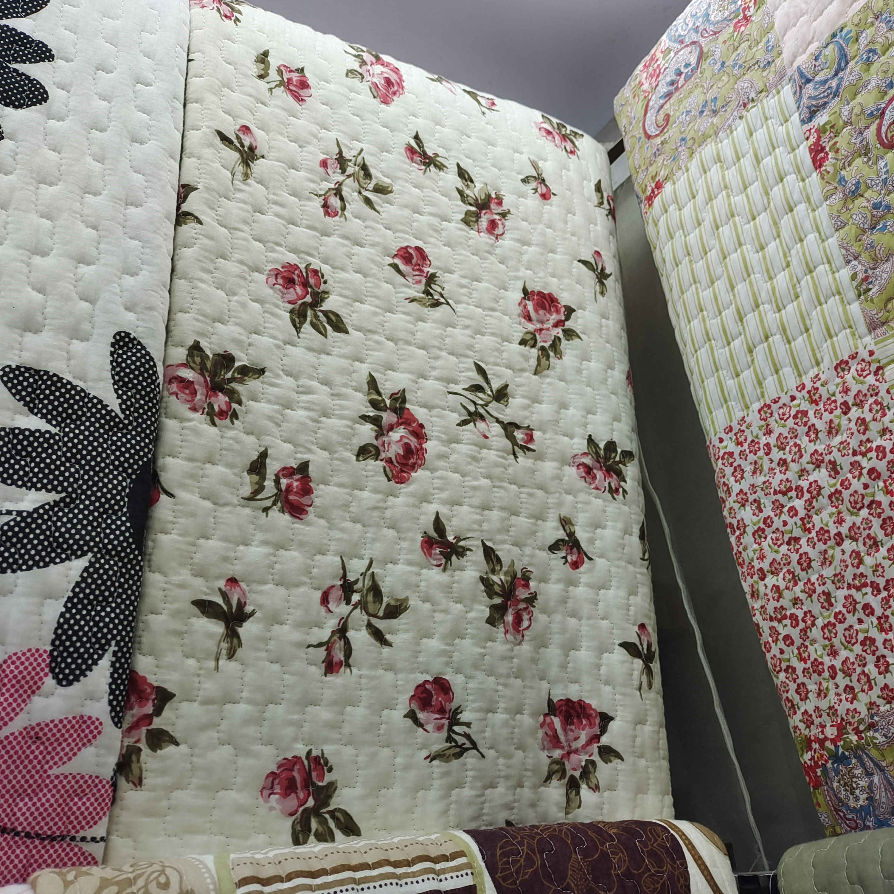 厂家批发零售绗缝磨毛拼边印花三件套床盖印花图