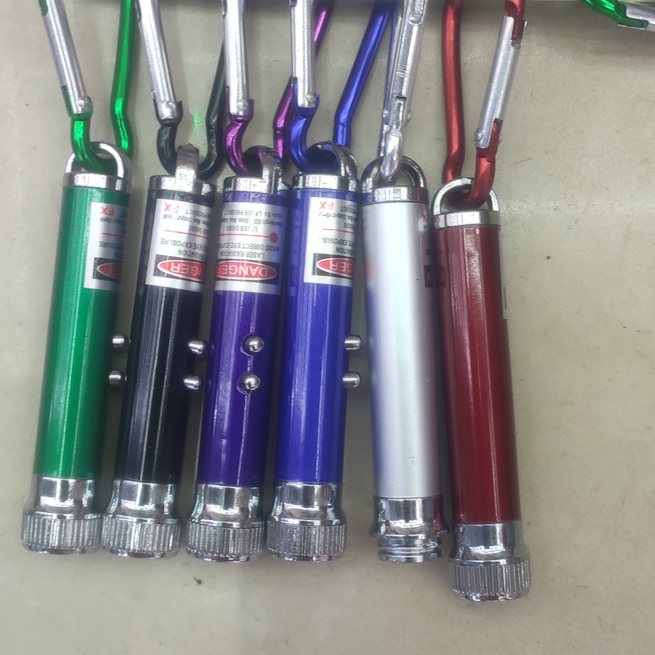 Children's toys, ordinary tubes, six-in-one keychains, laser lights, free gifts, projection flashlights, street stall supply, factory direct sales