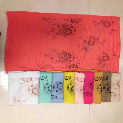 Scarf Ladies European And American Fashion Shawls Fall And Winter Discount Promotion Season Coats All Casual Wholesale 231