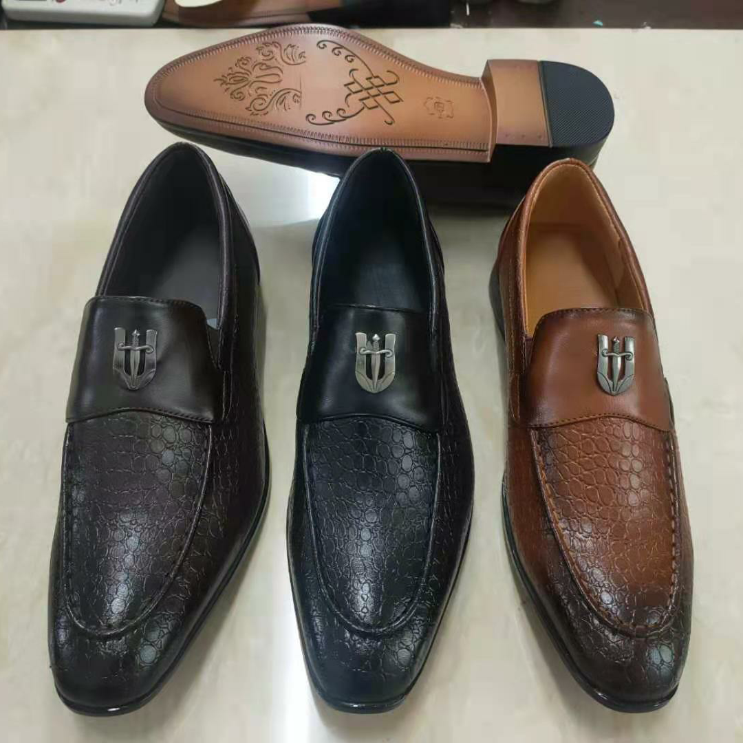 广州产地西服皮鞋。