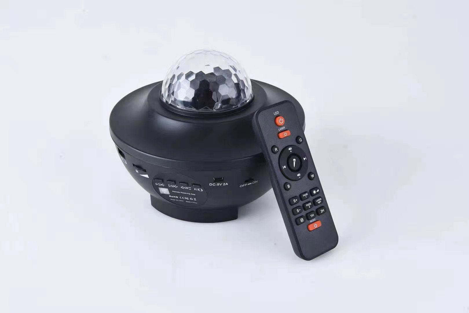 The new Bluetooth magic ball comes with a gift, a charging starry sky light dance desk lamp, and is sold directly from the manufacturer at the street stall Application Scenario
