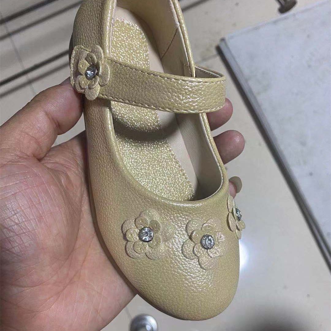 好望脚鞋业 外贸批发 金色女童公主鞋春秋新款单鞋小花珍珠小女孩皮鞋中童软底