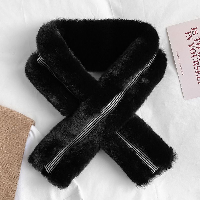 Jane Eyre Siyuan's new woolen scarf is a versatile Korean version for women's winter. It features a striped rabbit fur feel for warmth and a cross scarf for students Item Picture