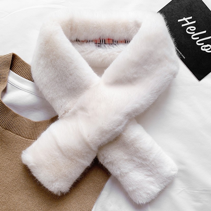 Jane Eyre's new autumn and winter Korean-style British checkered woolen scarf for women, a warm faux rabbit fur cross-neck scarf detail image 7