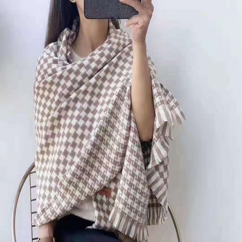 2028新款仿真丝花卉印花女围巾韩款气质百搭沙滩纱巾防晒丝巾批发