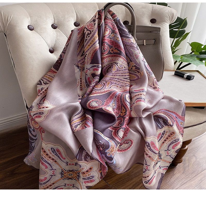 新款时尚斜纹方巾女110cm仿真丝大披肩植物动物复古印花防晒丝巾9