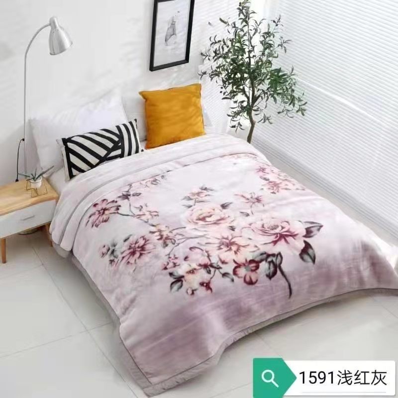 New products of 2025 Bedding: Angola Cloud blanket, Raschel blanket, Wedding blanket, 5kg cloud blanket detail image 5