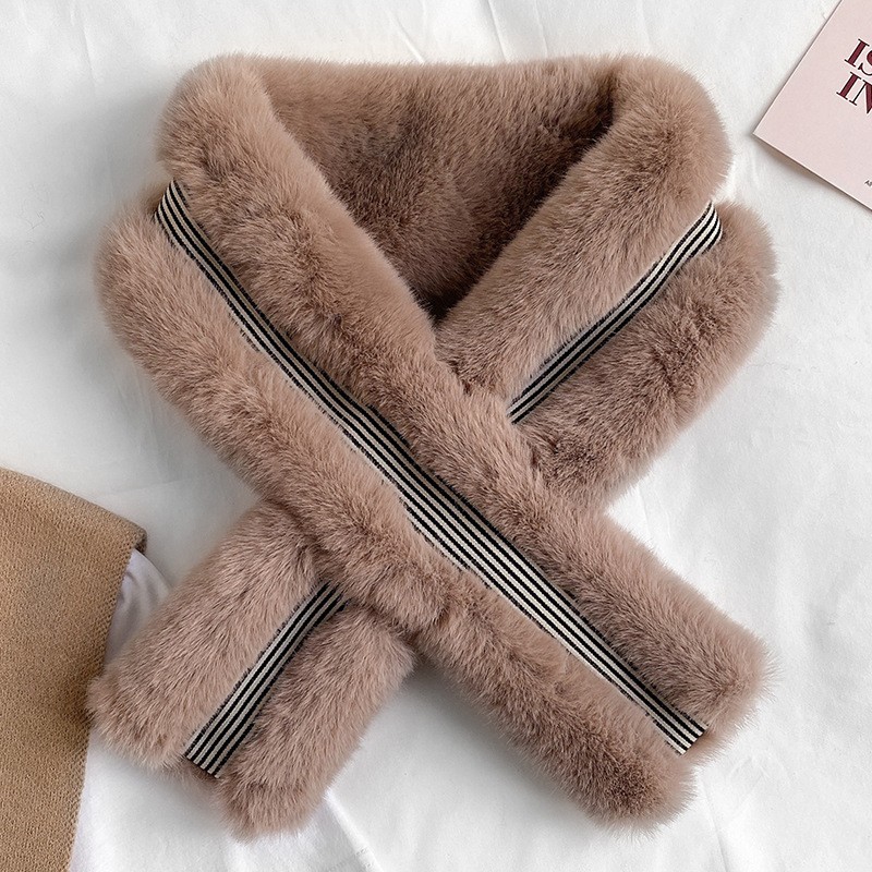 Jane Eyre Siyuan's new woolen scarf is a versatile Korean version for women's winter. It features a striped rabbit fur feel for warmth and a cross scarf for students detail image 16