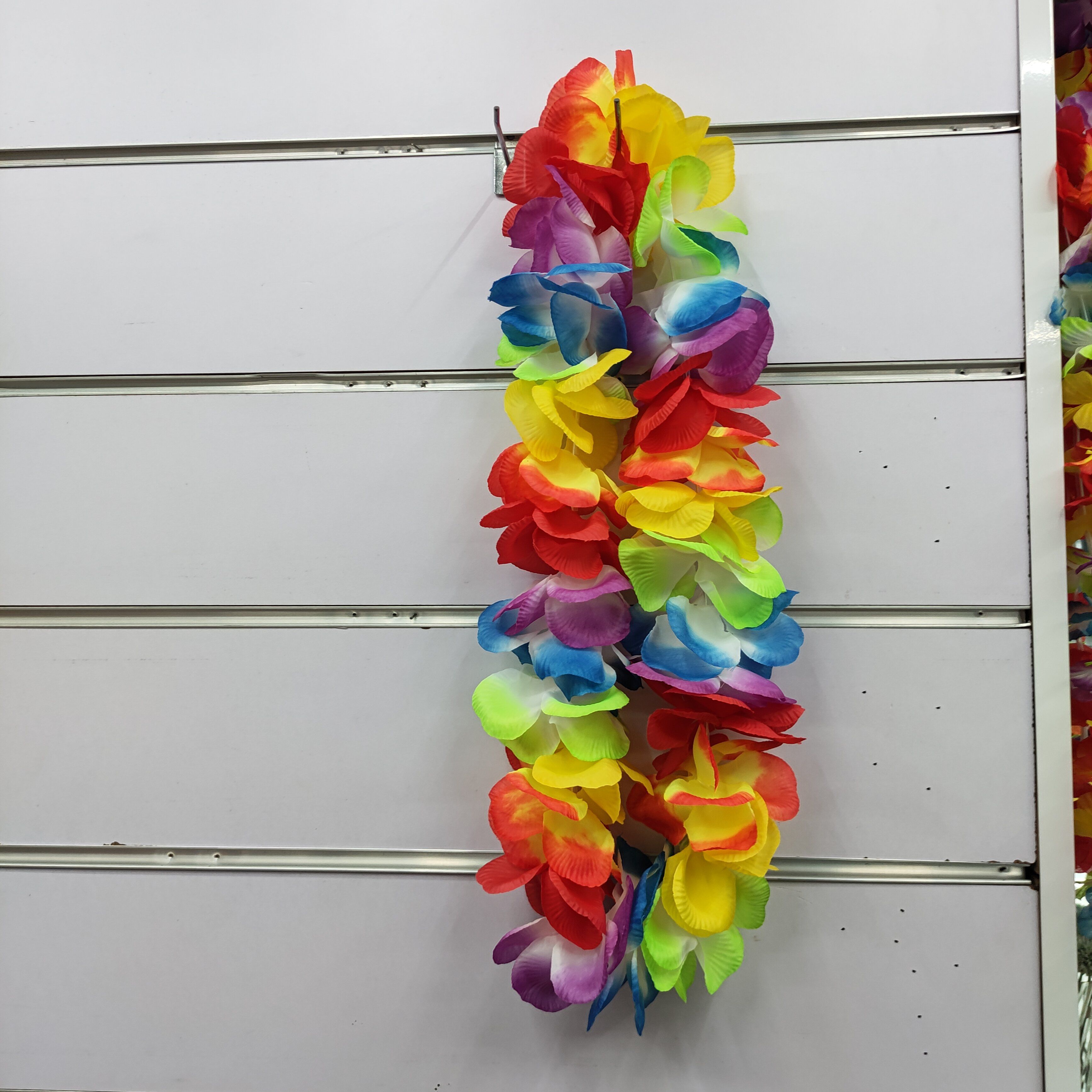 2023 venta caliente hawái gran rosa pétalos guirnalda color