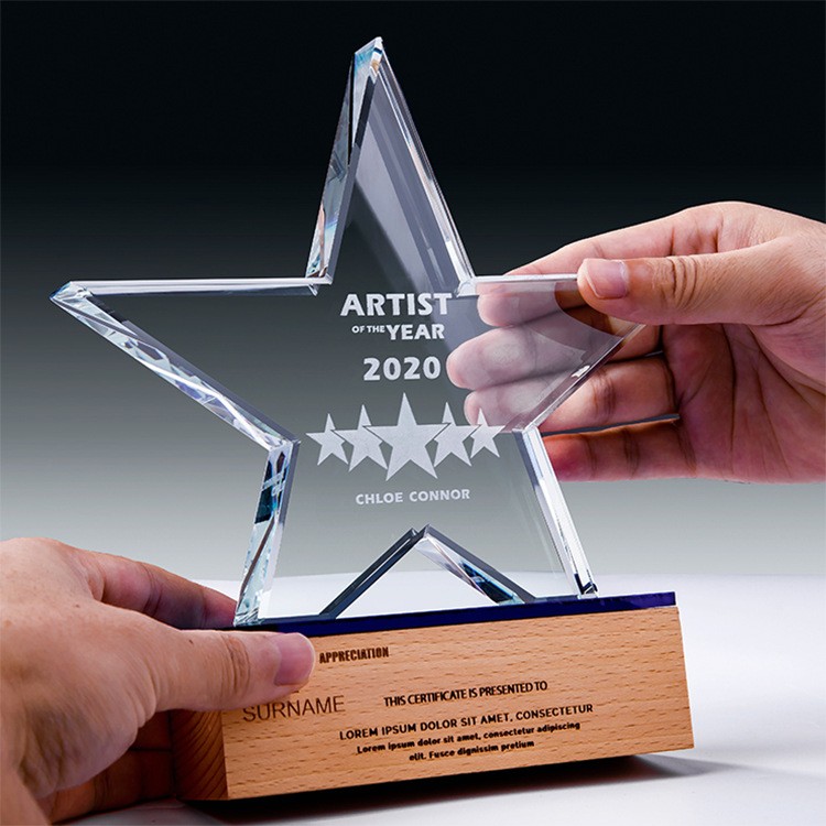 Customized crystal glass five-pointed star crystal trophies, creative engraving, outstanding employee MEDALS, competition souvenirs production detail image 5