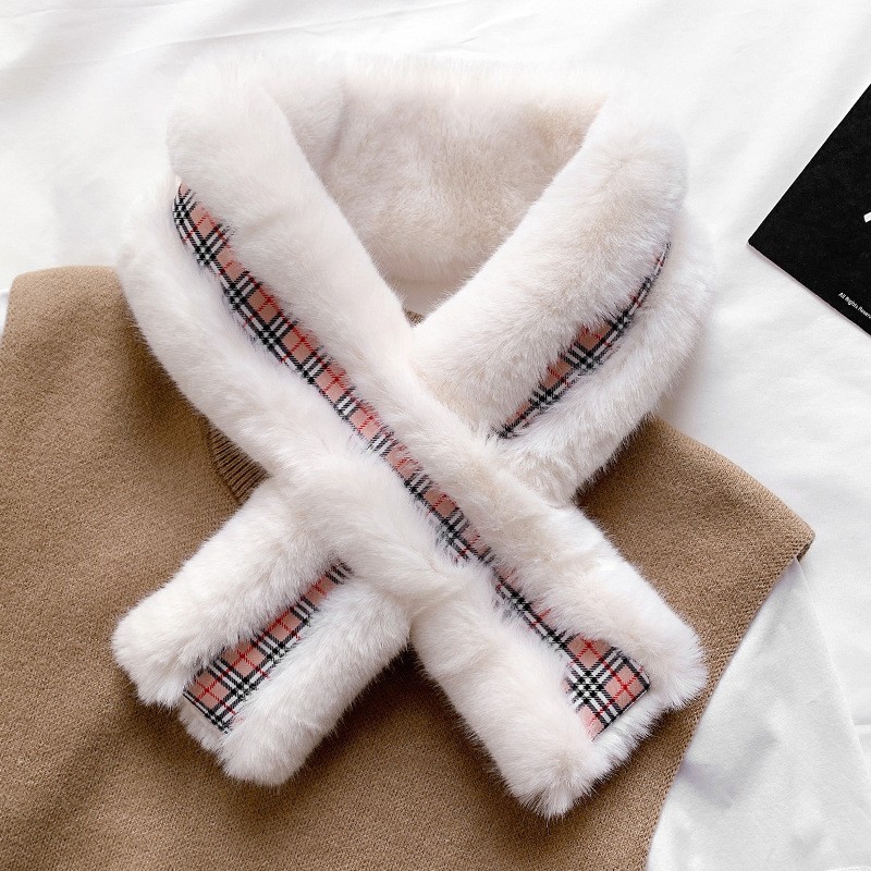Jane Eyre's new autumn and winter Korean-style British checkered woolen scarf for women, a warm faux rabbit fur cross-neck scarf detail image 6