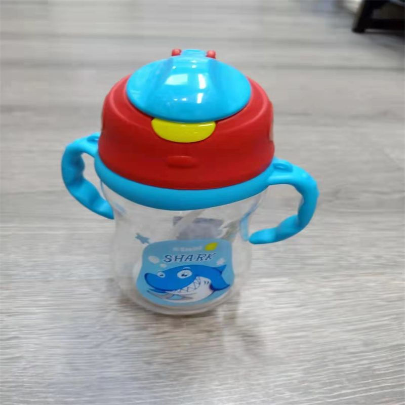 Manufacturers direct sales of plastic water cup straight shot jump cute portable anti-fall cup outdoor fitness cup gift 13 full figure