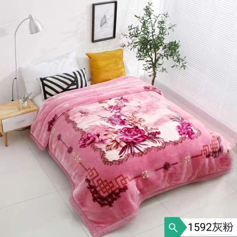 New products of 2025 Bedding: Angola Cloud blanket, Raschel blanket, Wedding blanket, 5kg cloud blanket detail image 11