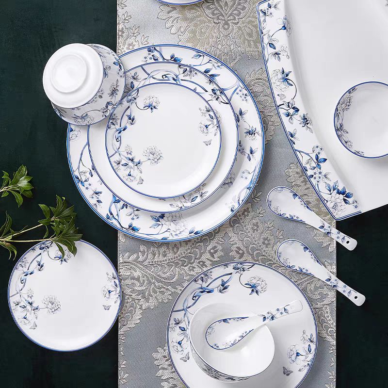 Ceramic tableware evening plate set, set bowl, gift bowl, bone China bowl, tableware, medium tableware set, dare to be bone China tableware set, rice bowl set, new Chinese style peacock picture blue and white bone China plate details Picture