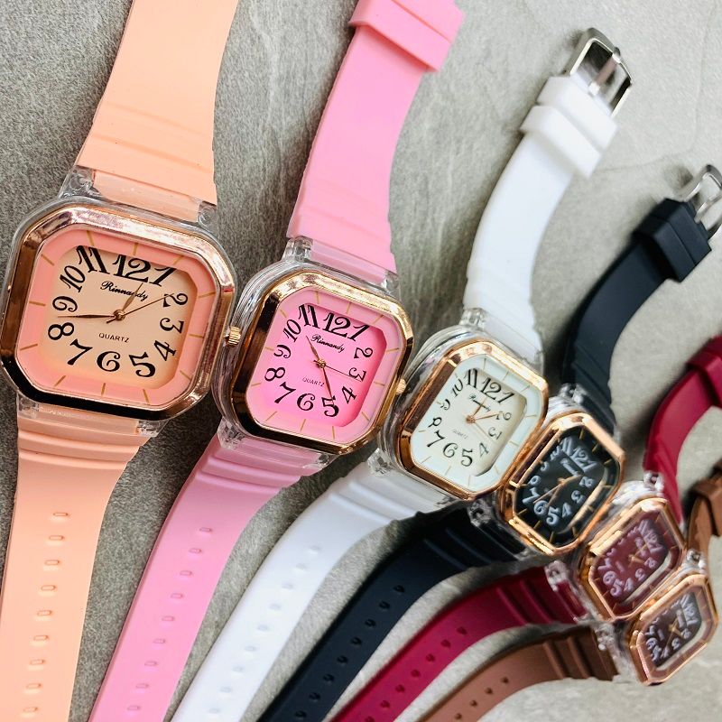 The new Korean-style quartz watch for women is a creative and simple square-shaped student wristwatch that has become a hit on Instagram details Picture