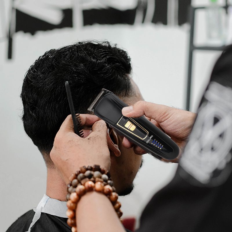 DALING Electric shaver, reciprocating beard razor, DALING-9001 three-in-one multi-functional rechargeable Razor, men's hair clipper, wholesale for export Application Scenario