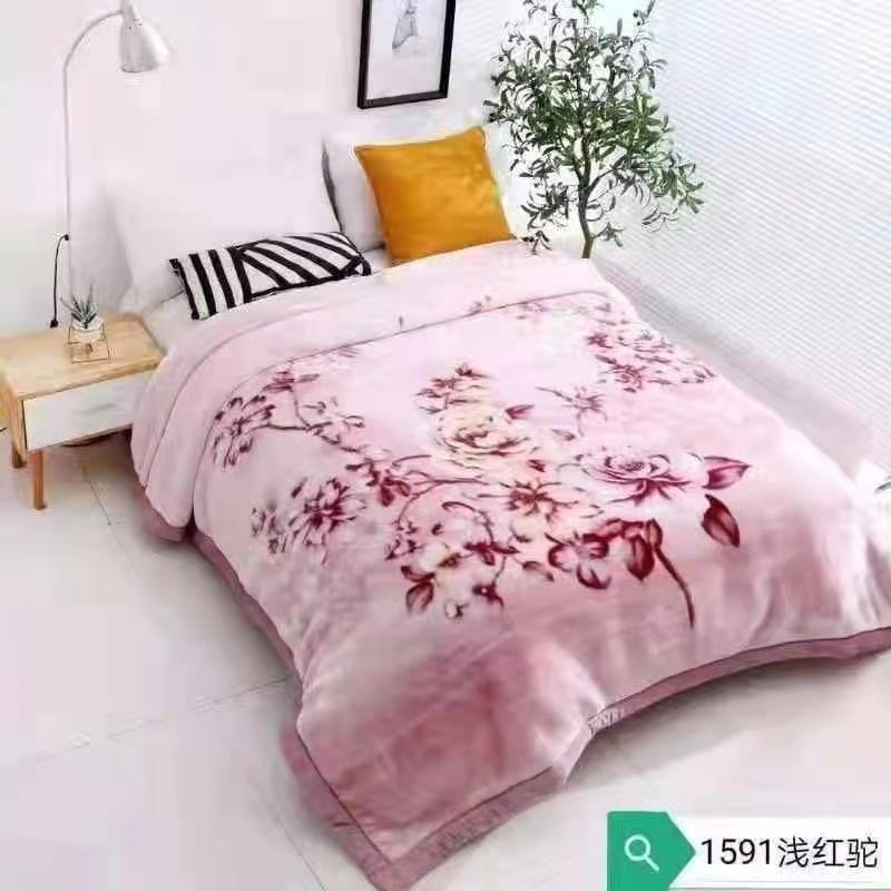 New products of 2025 Bedding: Angola Cloud blanket, Raschel blanket, Wedding blanket, 5kg cloud blanket detail image 4