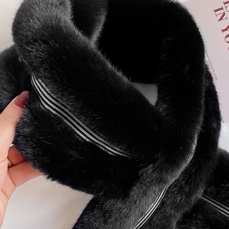 Jane Eyre Siyuan's new woolen scarf is a versatile Korean version for women's winter. It features a striped rabbit fur feel for warmth and a cross scarf for students detail image 18