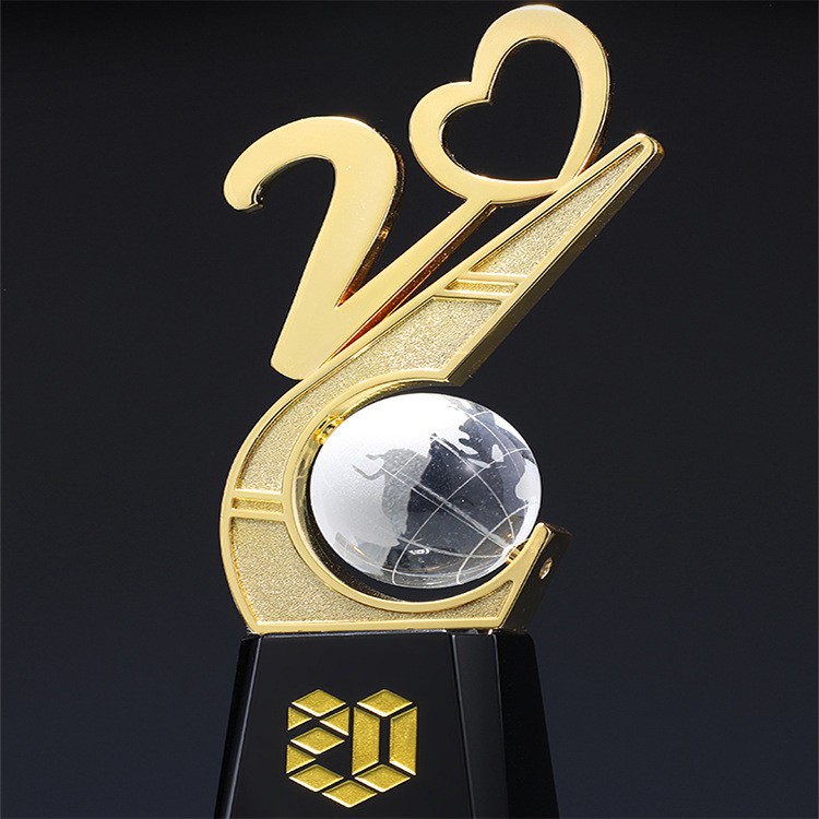 Crystal glass, number 5, metal trophy, custom crystal, creative engraving, 10 years, 30 years, 10 years, 20 weeks, 30 years, 20 years detail image 3