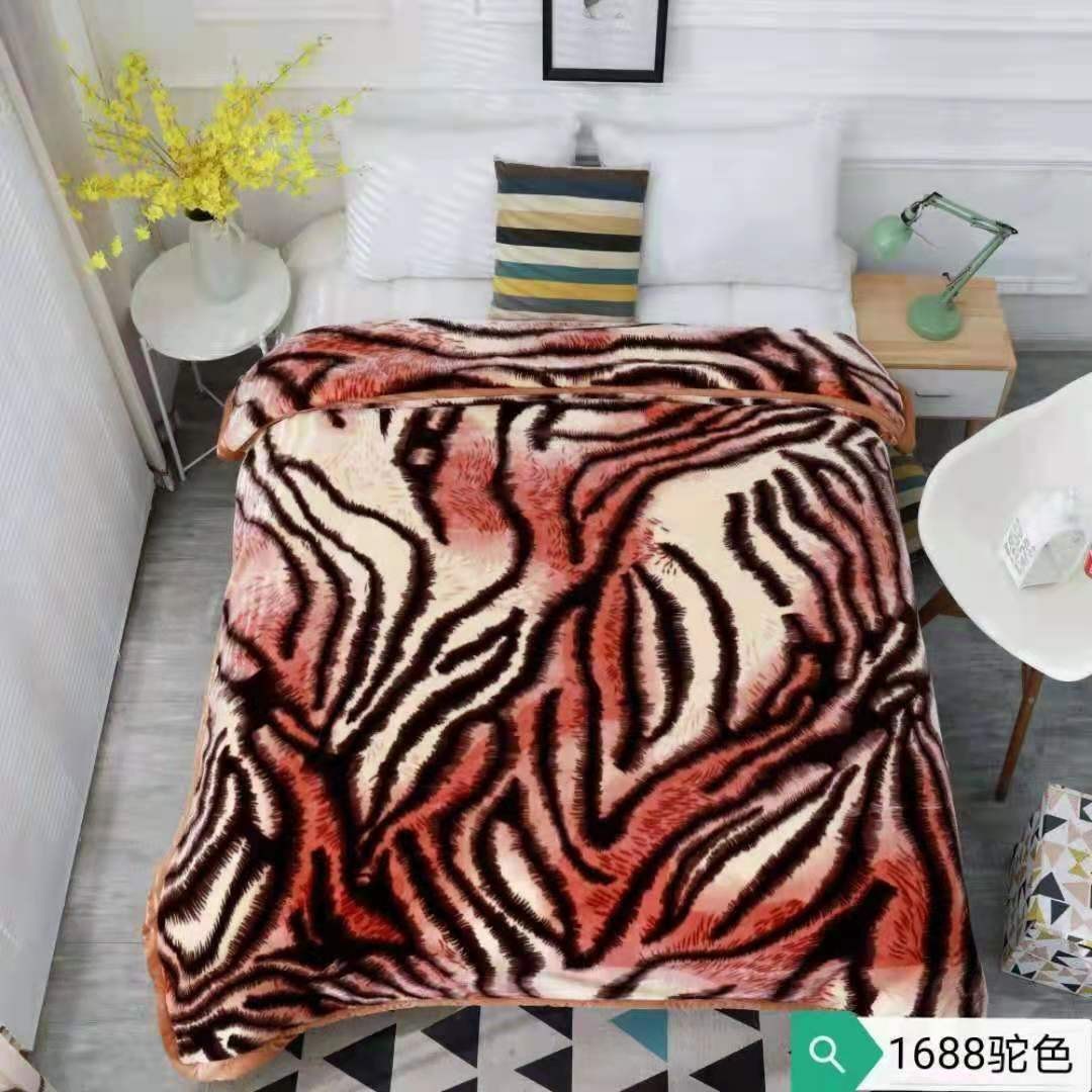 New products of 2025 Bedding: Angola Cloud blanket, Raschel blanket, Wedding blanket, 5kg cloud blanket detail image 3